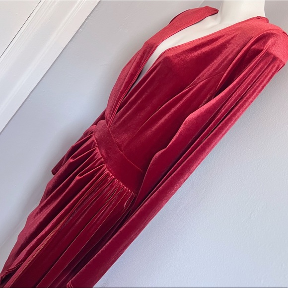Asoph Velvet Long Sleeve Asymmetrical Dress • 1XL - Picture 4 of 7